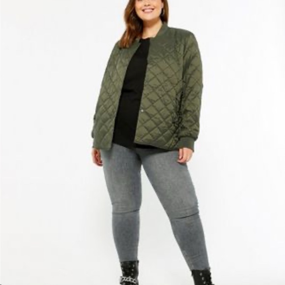 Quilted Green Jacket 🍂 - Picture 4 of 4